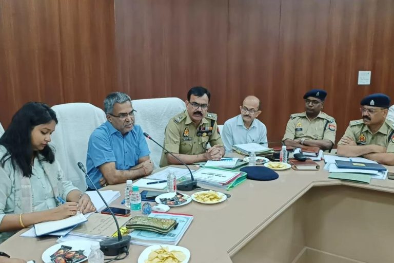 गाजीपुर/उत्तर प्रदेश निर्वाचन आयोग ने मतदान के लिए 15 तरह की आईडी को दी मान्यता