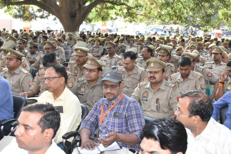 ज्वाइन्ट ब्रीफिंग में डीएम-एसपी ने दिया अधिकारियों को निर्देश, कहा…