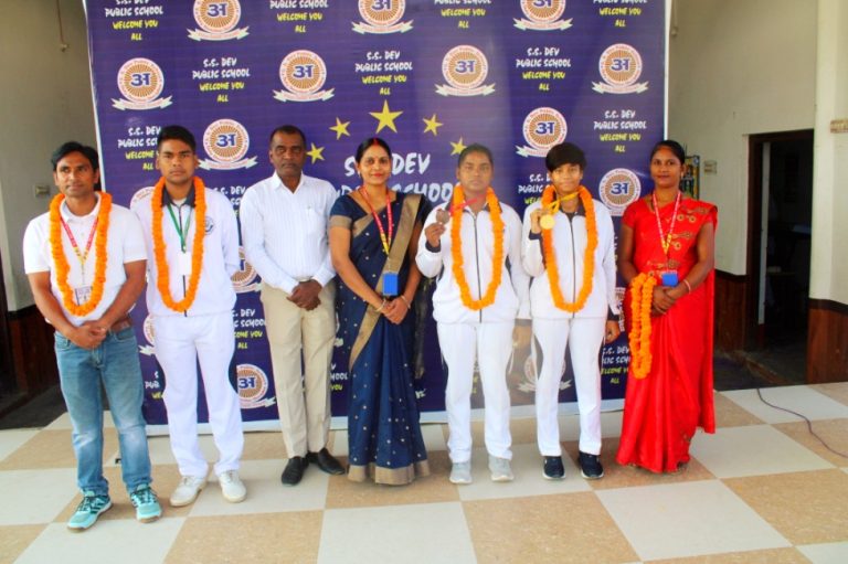 ताइक्वांडो चैंपियनशिप प्रतियोगिता में एस एस देव पब्लिक स्कूल के बच्चो ने जीते पदक