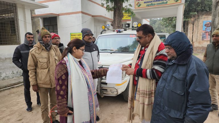 अखिल भारतीय क्षत्रिय महासभा युवा जिलाध्यक्ष राज कुमार सिंह ने एसडीएम को सौंपा पत्रक