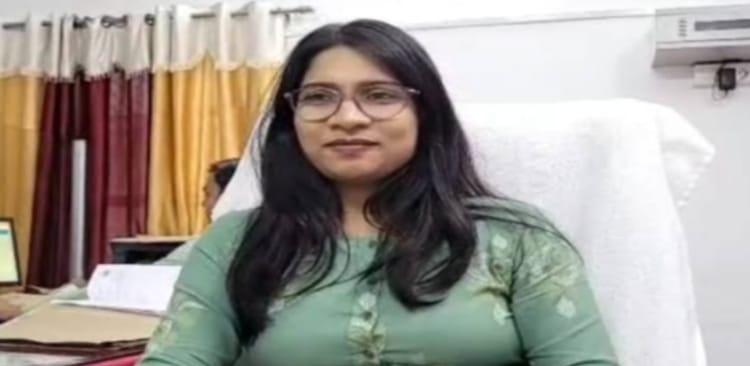 एआरटीओ सौम्या पांडेय को जान से मारने की धमकी, तीन लोगों के खिलाफ मुकदमा दर्ज