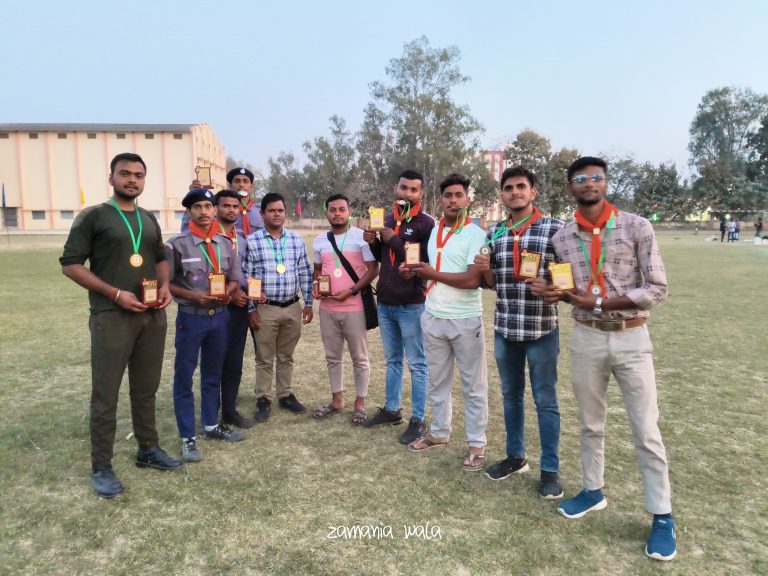 जनपद स्तरीय रोवर्स समागम में हिंदू पी.जी. कालेज के छात्रों ने विभिन्न प्रतियोगिताओं में प्राप्त किया मैडल