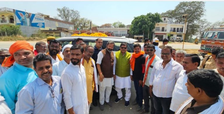 नगर विकास राज्यमंत्री राकेश राठौर का गाजीपुर प्रथम आगमन पर हुआ जोरदार स्वागत