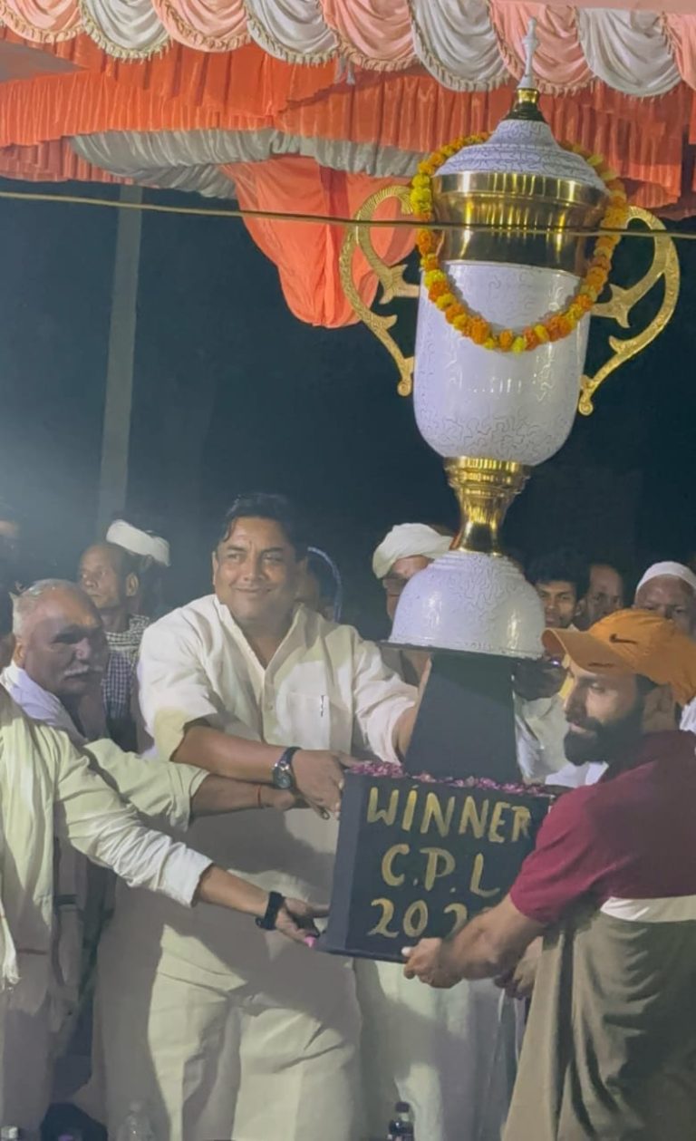 नाईट क्रिकेट में अखिनी बिहार की टीम ने दिलदरनगर को हराया