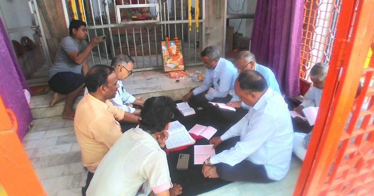 महर्षि वाल्मीकि के जन्मोत्सव पर हुआ संगीत रामचरित मानस पाठ का आयोजन।